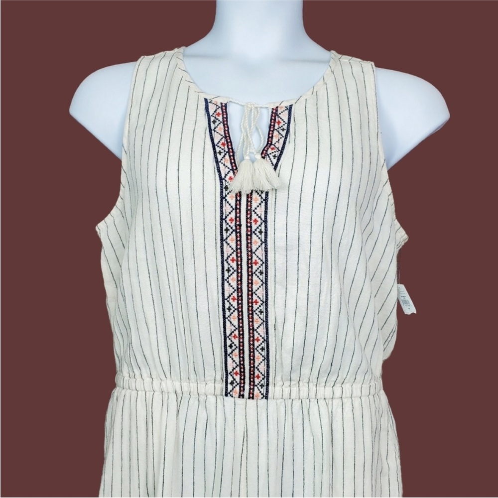 Old Navy Sleeveless Ivory Stripe Embroidered Linen Blend Jumpsuit Size M

EUC